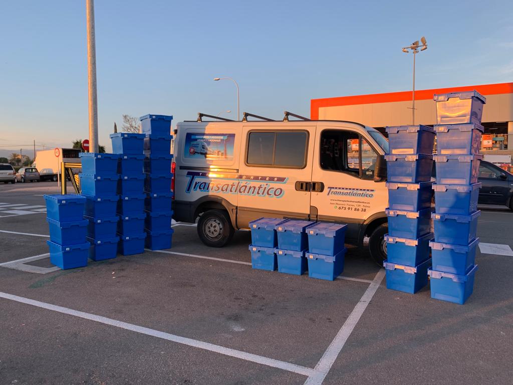 Free moving boxes